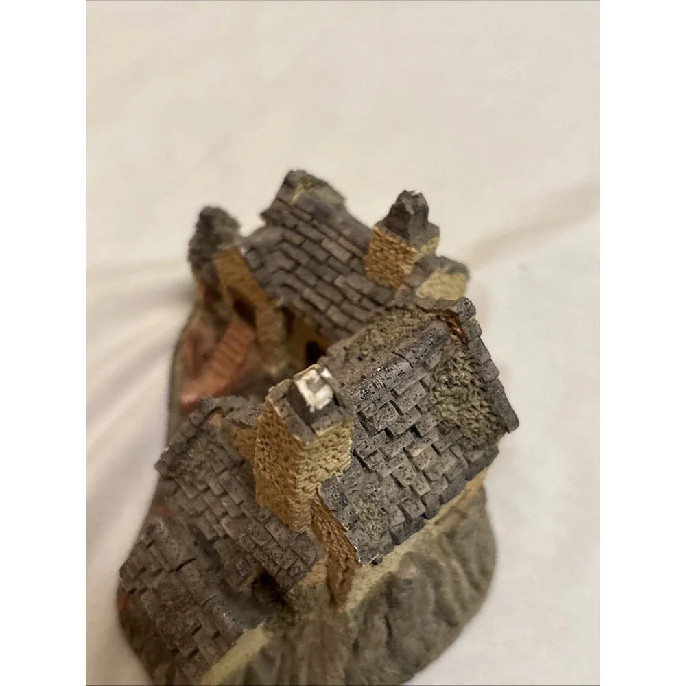 Vintage 1983 David Winter Cottages John Hine Fisherman's Wharf Figurine
